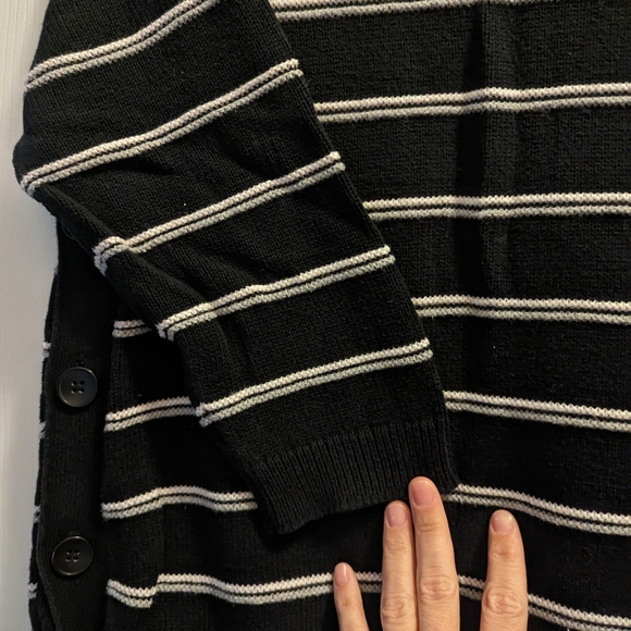 Two 3/4 sleeve sweaters from reitmans size M - Picture 9 of 12